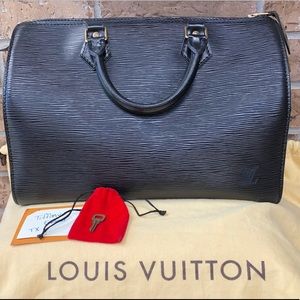 🔥SOLD🔥Louis Vuitton Black Epi Speedy 30